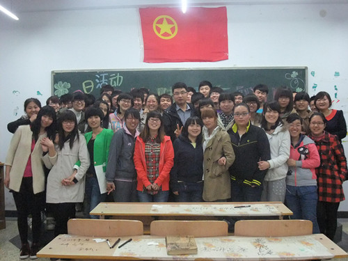 我集团13级工程管理1班成功开展“雷锋精神在我心”演讲比赛活动